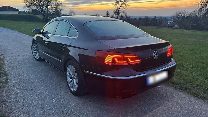 Second-hand VW CC 160 CP (117 kW) 2012 Negru Berlinǎ