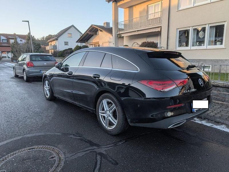 Gebraucht Mercedes CLA200 Shooting Brake Progressive 150 PS (110 kW) 2021 Schwarz Kombi