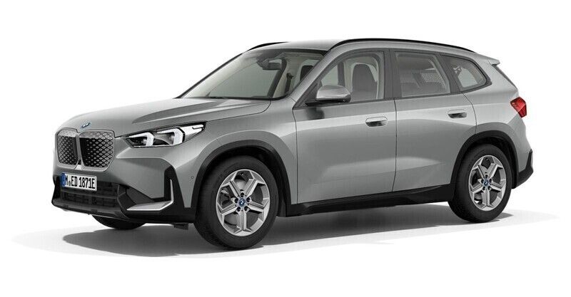 Silber Gebraucht 2024 BMW iX1 Shadowline SUV | 46.896 € (Etwas zu teuer) - Bild 1/4