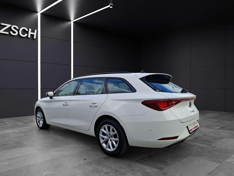 Gebraucht Seat Leon ST Style 150 PS (110 kW) 2022 "candy" weiss Kombi