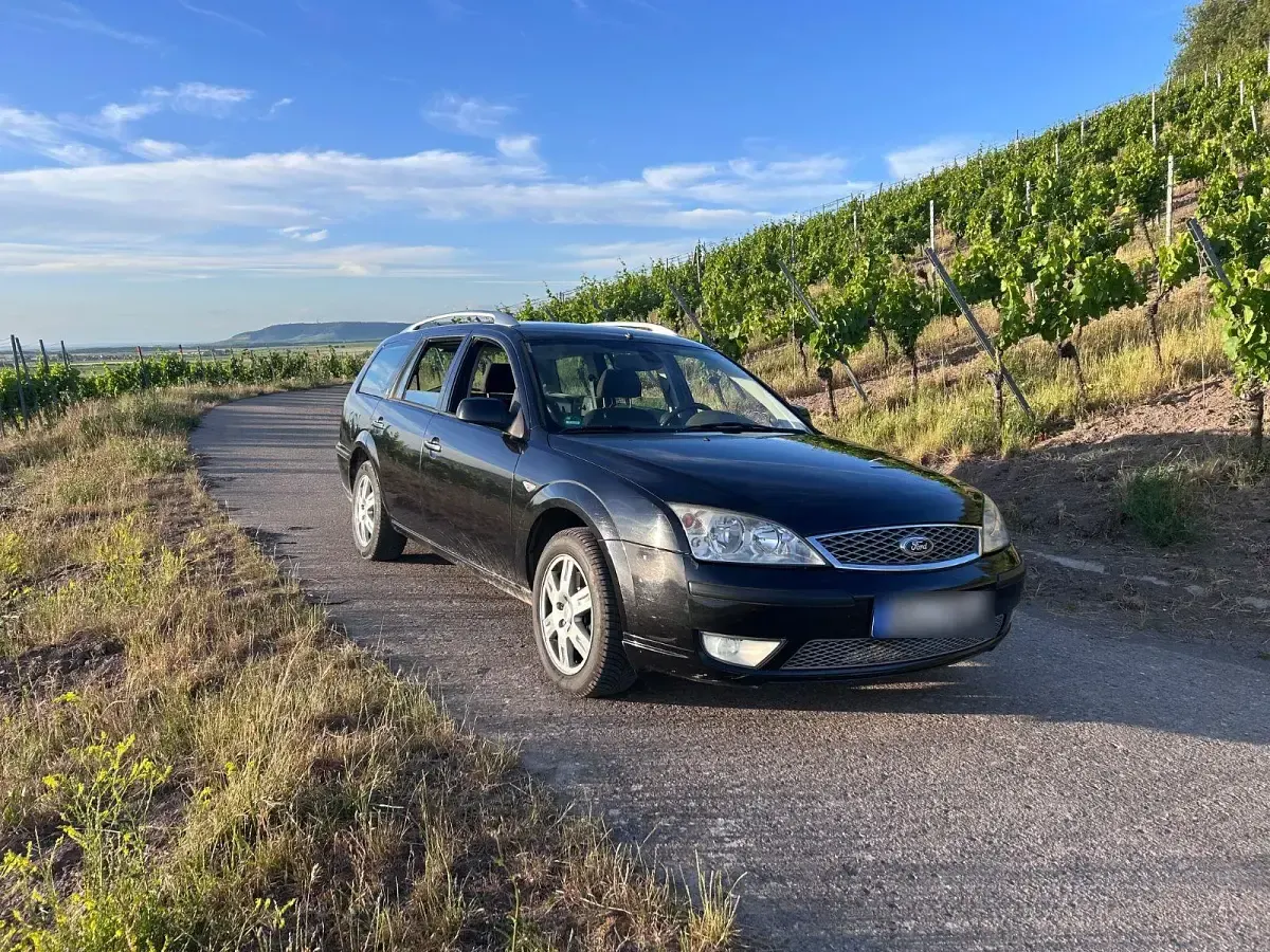 Gebraucht Ford Mondeo Ghia 150 PS (110 kW) 2006 Blau Kombi
