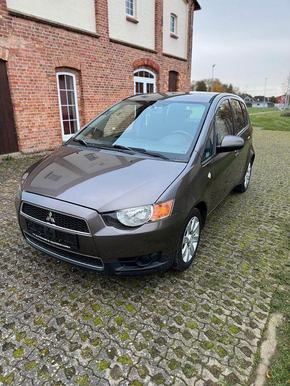 Braun Gebraucht 2012 Mitsubishi Colt Limousine | 4.999 € (Etwas zu teuer) - Bild 1/4