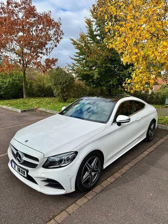 Weiß Gebraucht 2019 Mercedes C220 AMG Coupé | 28.900 € (Guter Preis) - Bild 1/4