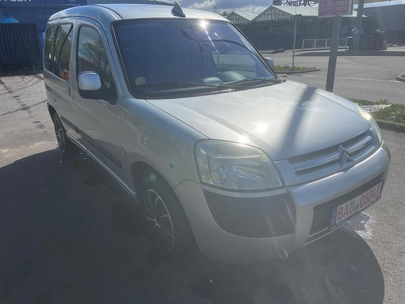 Gebraucht Citroën Berlingo 109 PS (80 kW) 2004 Silber Van / Kleinbus