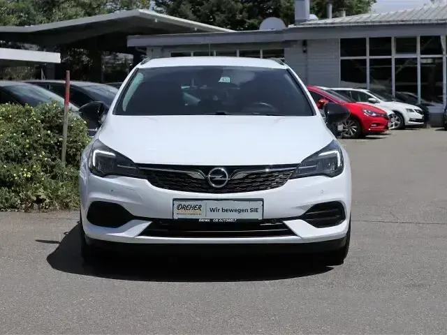 Gebraucht Opel Astra Edition 145 PS (106 kW) 2022 Schneeweiss Kleinwagen