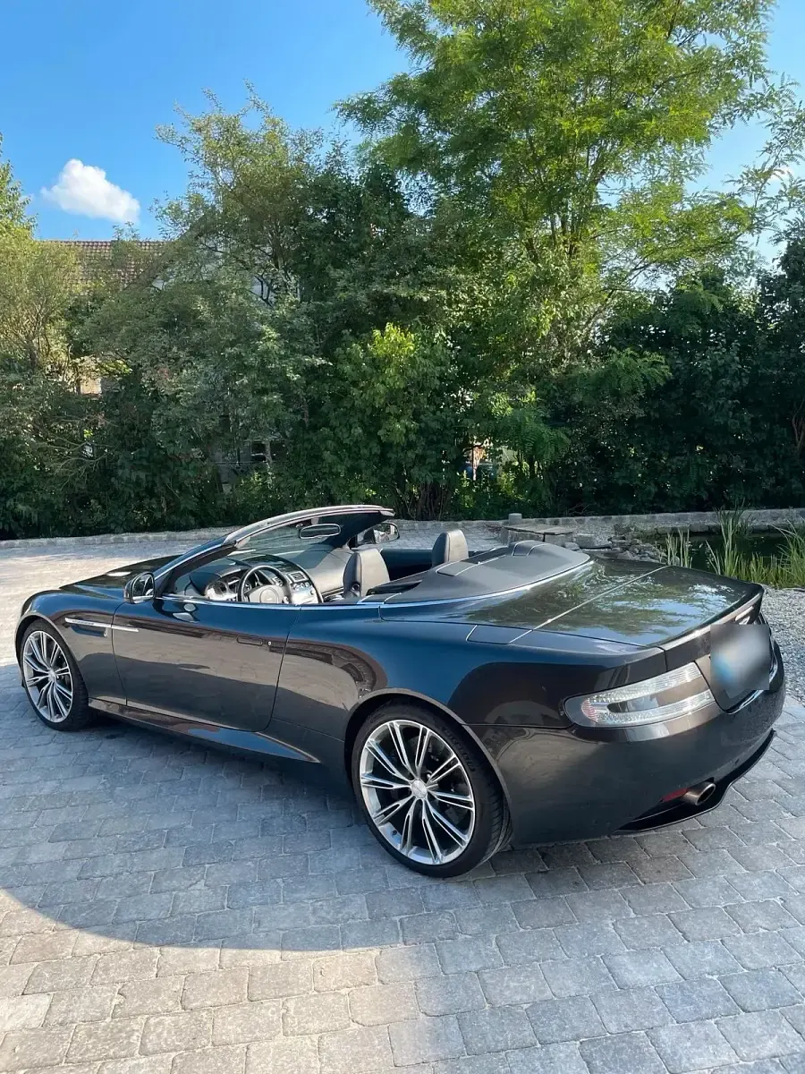Gebraucht Aston Martin Virage 497 PS (365 kW) 2012 Grau Cabrio