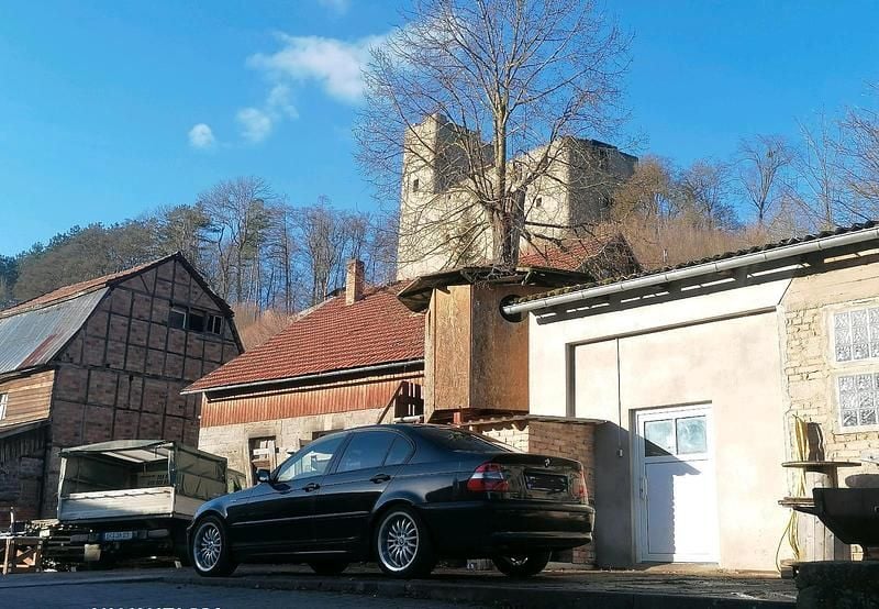 Schwarz Gebraucht 2004 BMW 320 Limousine | 2.800 € (Fairer Preis) - Bild 1/4