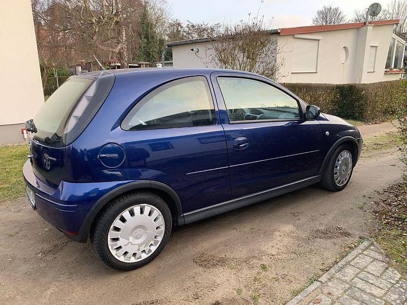 Blau Gebraucht 2006 Opel Corsa Edition Limousine | 2.380 € (Superpreis) - Bild 1/4