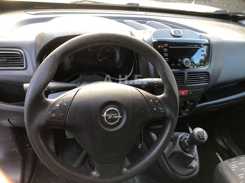 Gebraucht Opel Combo 95 PS (69 kW) 2014 Silber Van / Kleinbus