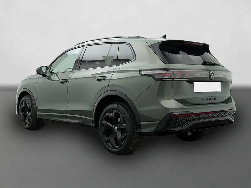 Gebraucht VW Tiguan Style 193 PS (141 kW) 2024 Grün SUV