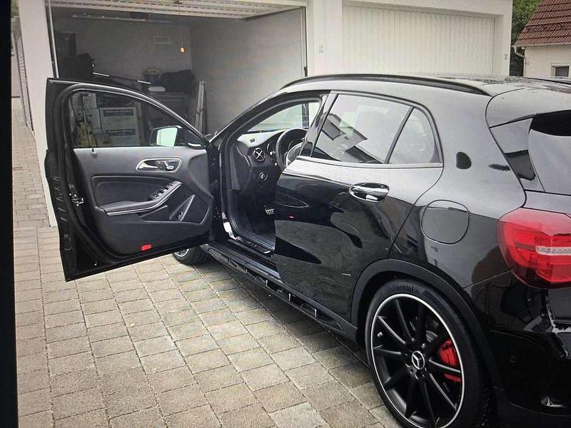 Gebraucht Mercedes GLA45 AMG AMG 381 PS (280 kW) 2019 Schwarz SUV