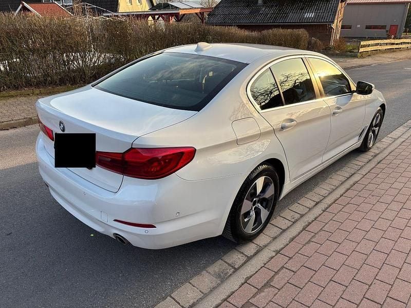 Gebraucht BMW 520 190 PS (139 kW) 2019 Weiß Limousine