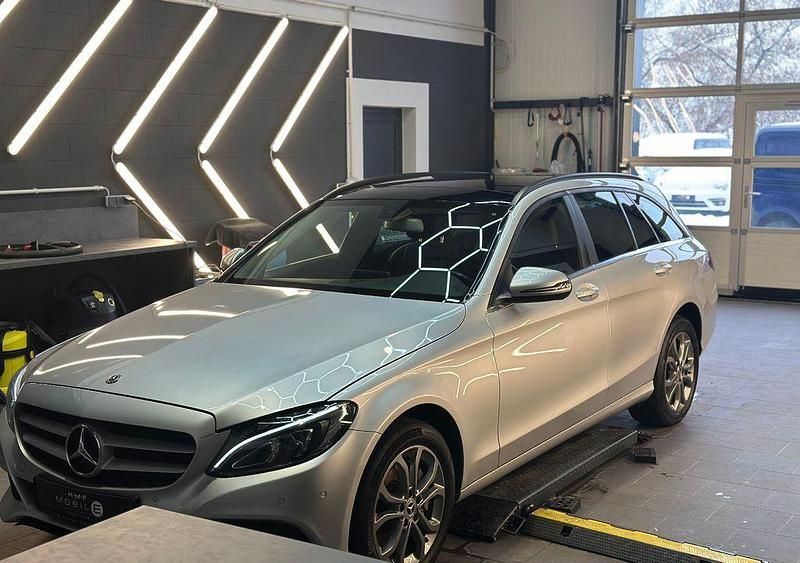 Gebraucht Mercedes C250 Business 204 PS (150 kW) 2018 Silber Limousine