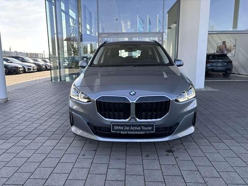 Neu BMW 218 136 PS (100 kW) 2026 Skyscraper grau metallic Kombi