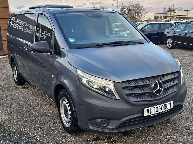 Gebraucht Mercedes Vito 163 PS (119 kW) 2015 Grau Van