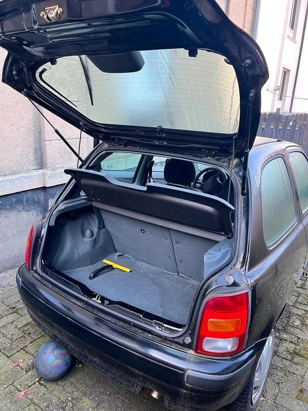 Usata Nissan Micra 55 CV (40 kW) 2000 Nero Utilitaria