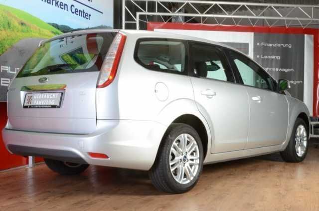 Gebraucht Ford Focus Ghia 146 PS (107 kW) 2009 Silber metallic Kombi