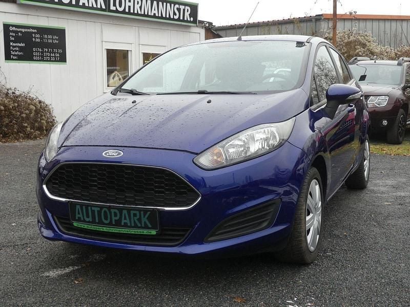 Gebraucht Ford Fiesta Trend 82 PS (60 kW) 2017 Blau Kleinwagen