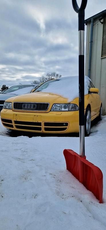Gebraucht Audi S4 265 PS (194 kW) 1998 Gelb Kombi