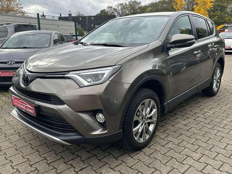 Greyish brown mica metallic Gebraucht 2016 Toyota RAV4 Edition SUV | 16.499 € (Guter Preis) - Bild 1/3