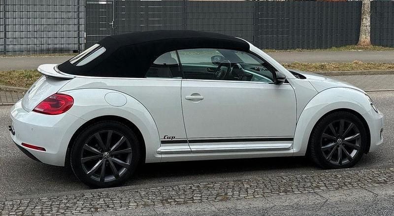 Gebraucht VW Beetle Cup 105 PS (77 kW) 2014 Weiß Kleinwagen