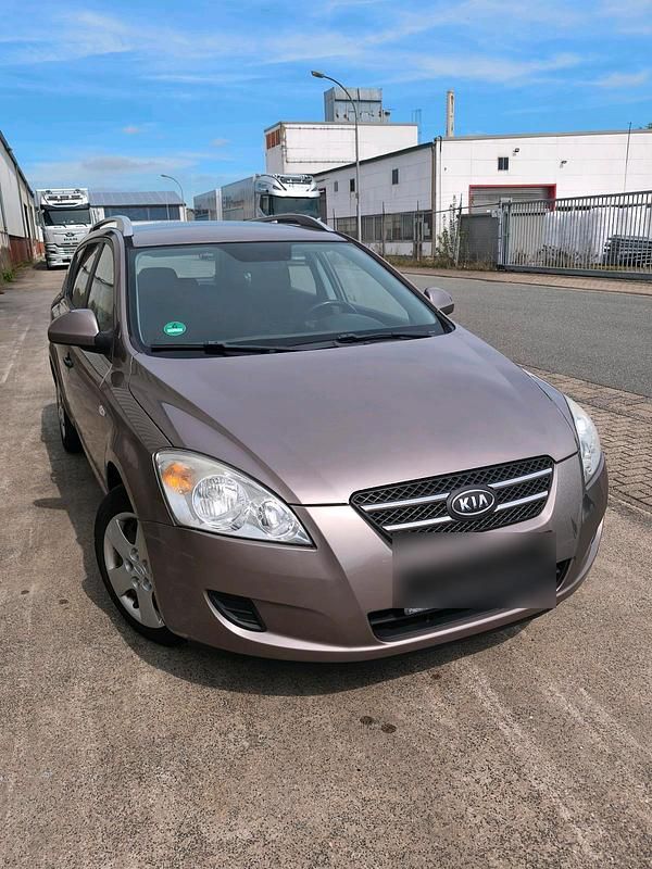 Gebraucht Kia Ceed 116 PS (85 kW) 2010 Grau Kleinwagen