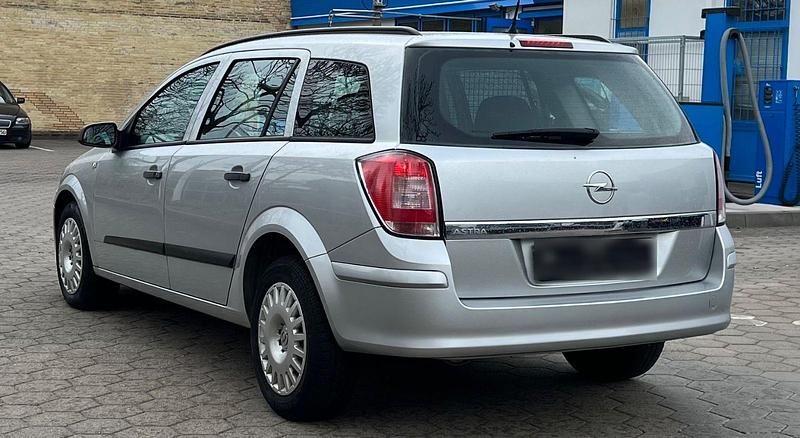 Gebraucht Opel Astra 110 PS (80 kW) 2009 Silber Kombi