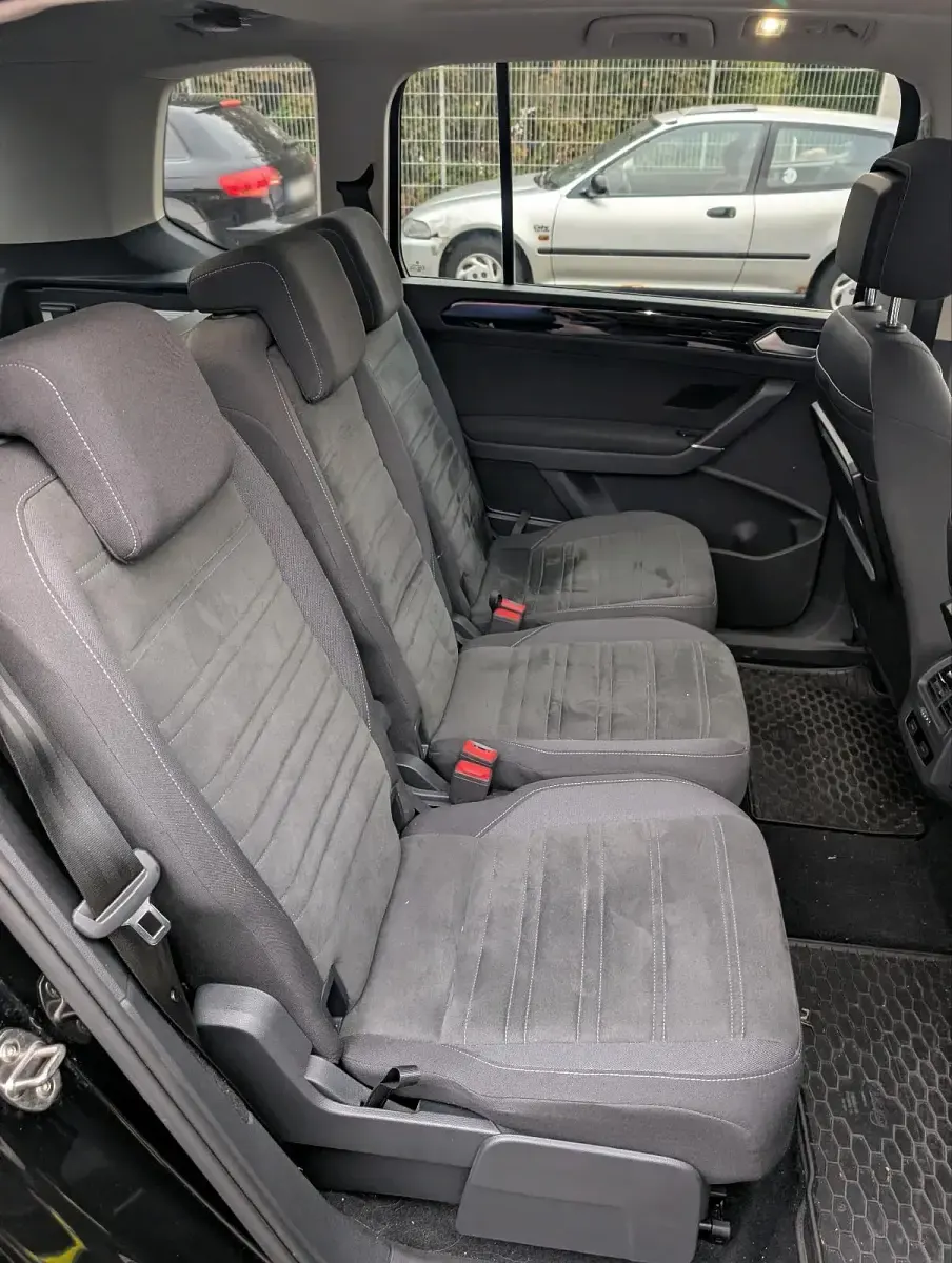 Gebraucht VW Touran Highline 150 PS (110 kW) 2016 Schwarz Van / Kleinbus