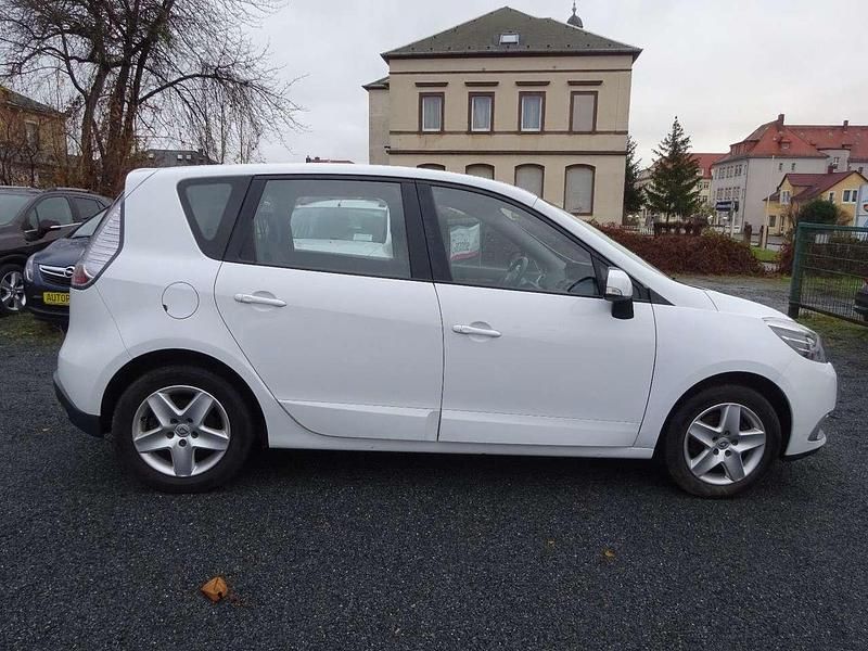Gebraucht Renault Scénic Initiale Paris 110 PS (80 kW) 2013 Weiß Van / Kleinbus