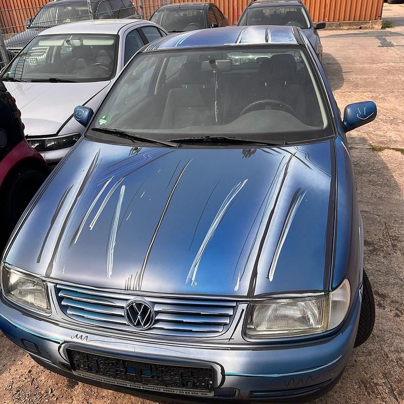Blau Gebraucht 1999 VW Polo Basis Kleinwagen | 500 € (Superpreis) - Bild 1/4