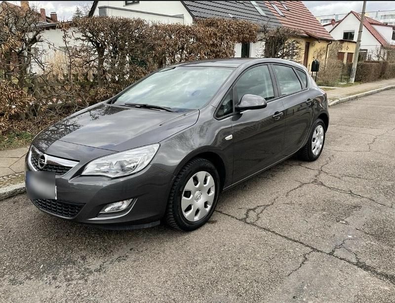 Gebraucht Opel Astra 87 PS (63 kW) 2011 Grau Limousine