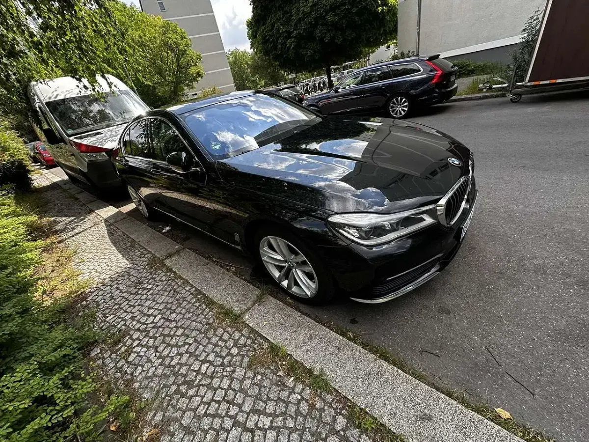 Gebraucht BMW 730 265 PS (194 kW) 2016 Limousine