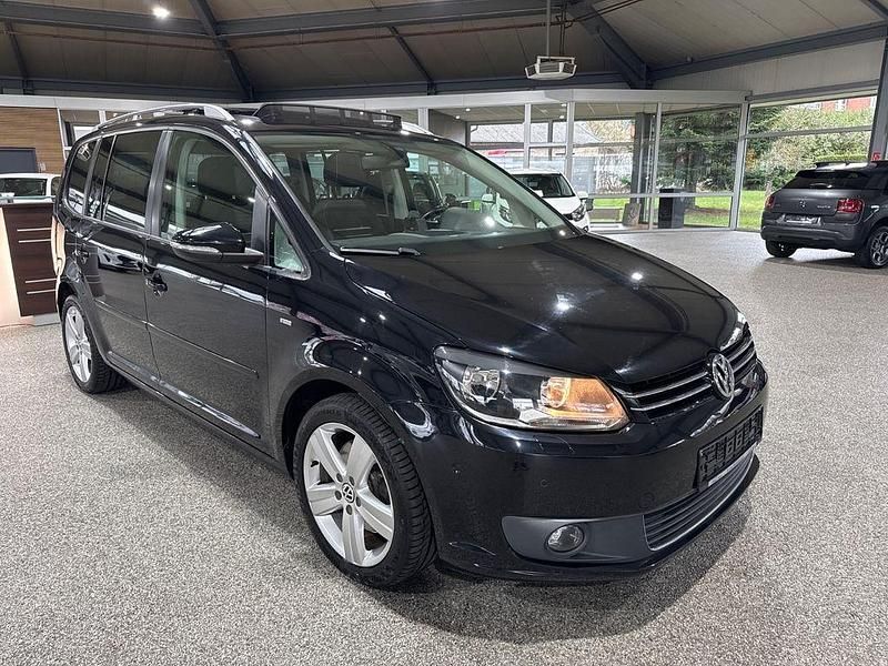 Gebraucht VW Touran Cup 140 PS (102 kW) 2015 Schwarz Van / Kleinbus