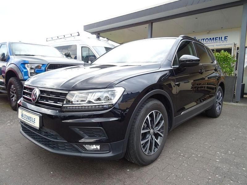 Schwarz Gebraucht 2018 VW Tiguan Comfortline SUV | 18.990 € (Fairer Preis) - Bild 1/4