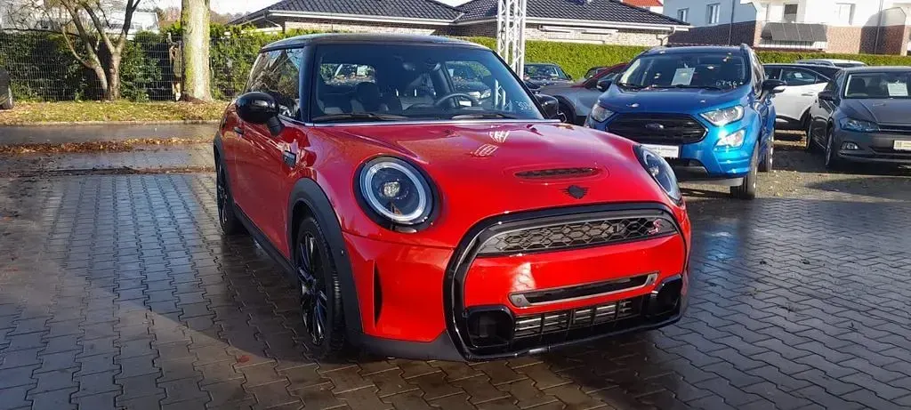 Second-hand Mini Cooper S Classic 178 CP (130 kW) 2023 Roșu Hatchback
