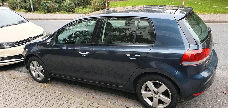 Gebraucht VW Golf VI 75 PS (55 kW) 2009 Blau Kleinwagen