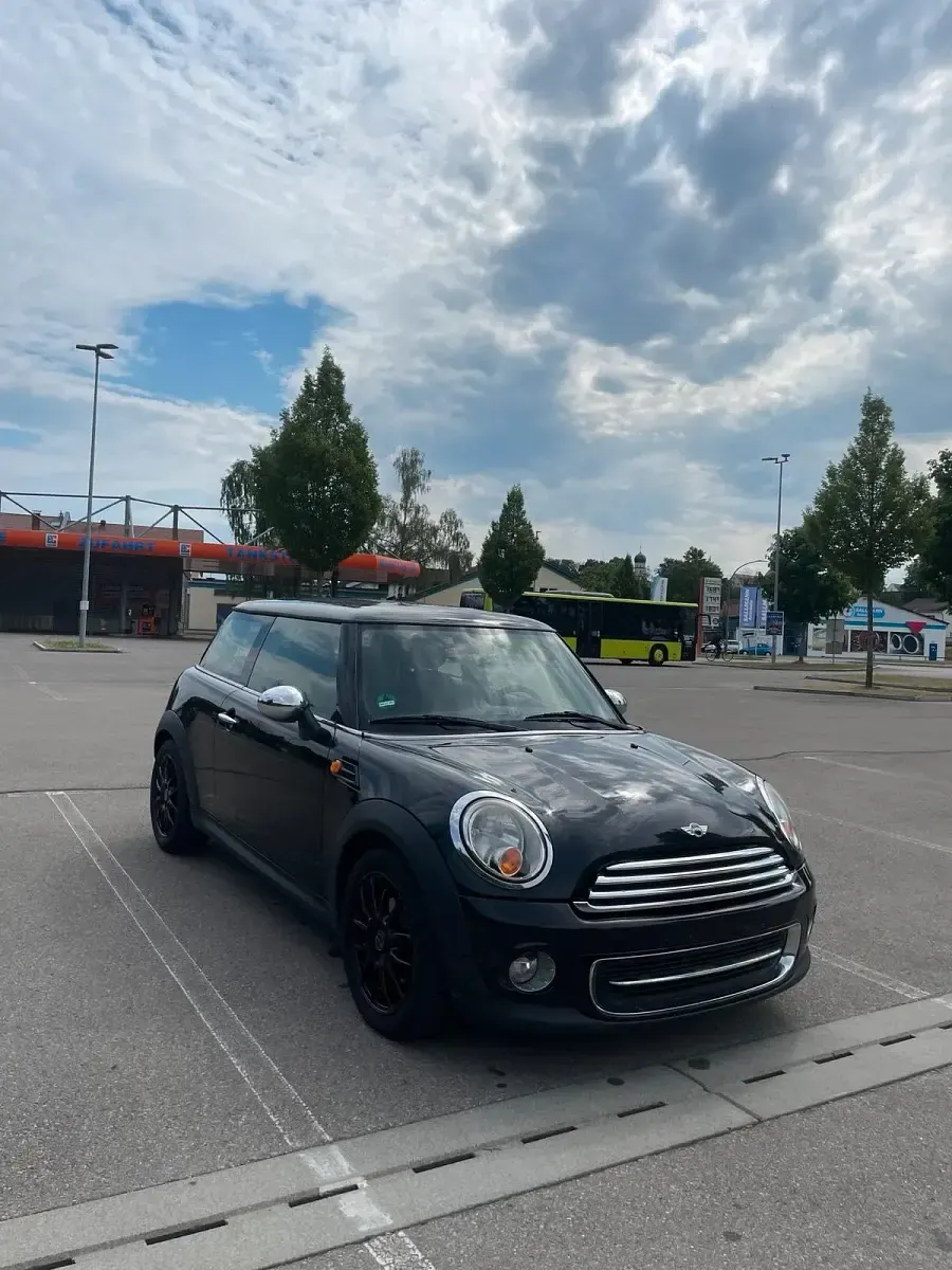 Gebraucht Mini Cooper 122 PS (89 kW) 2010 Schwarz Kleinwagen
