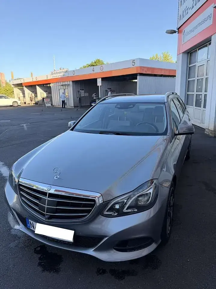 Gebraucht Mercedes E250 Avantgarde 204 PS (150 kW) 2014 Kombi