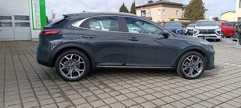 Gebraucht Kia XCeed 141 PS (103 kW) 2022 Grau SUV