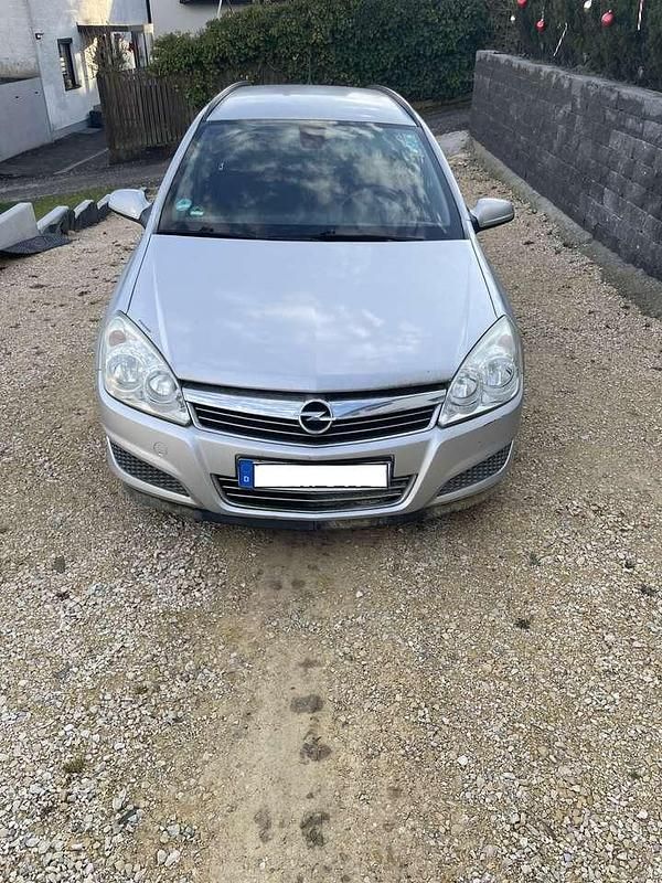 Silber Gebraucht 2007 Opel Astra Edition Kombi | 520 € (Superpreis) - Bild 1/4