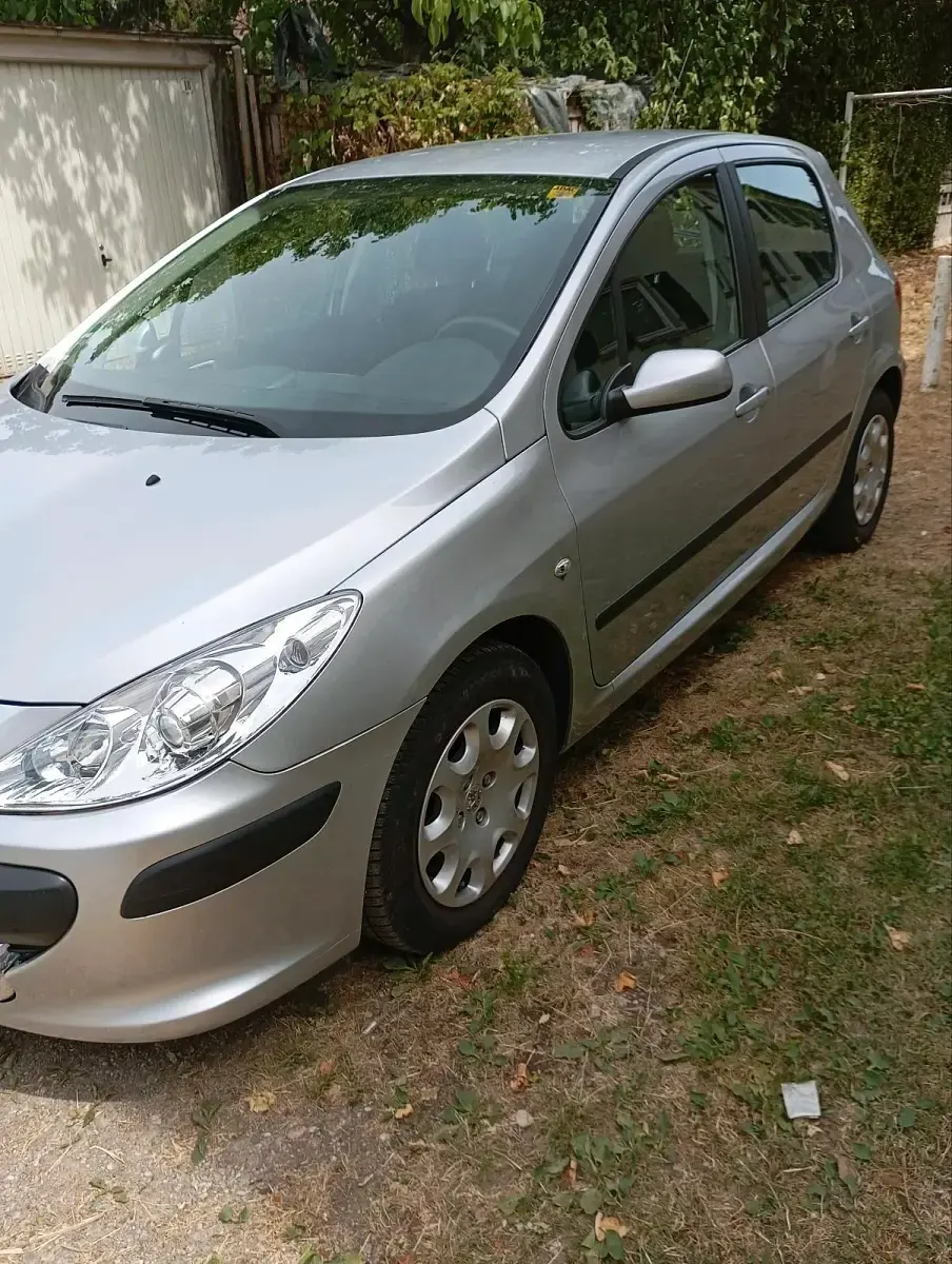 Gebraucht Peugeot 307 109 PS (80 kW) 2007 Limousine
