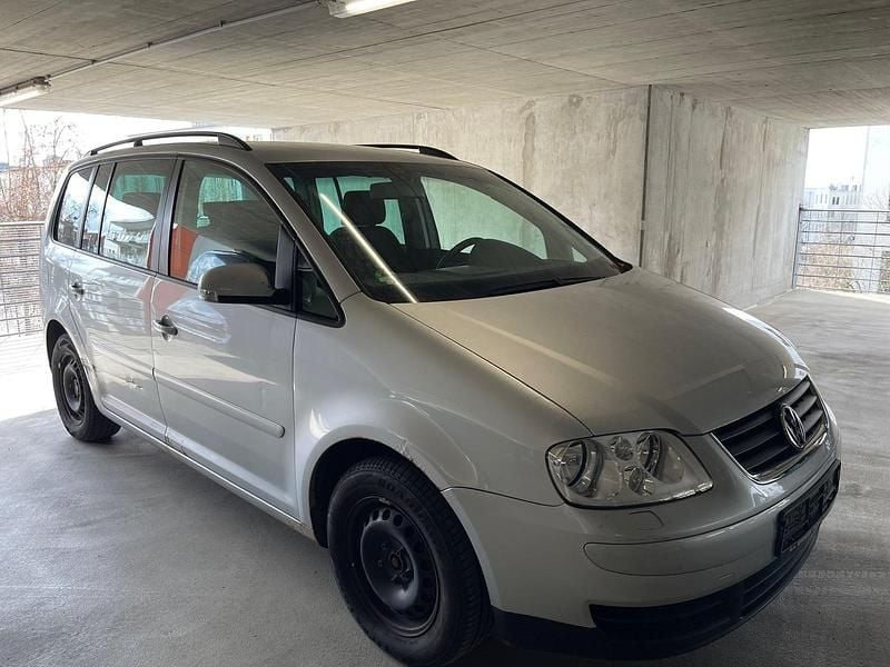 Gebraucht VW Touran 115 PS (84 kW) 2004 Grau Van / Kleinbus