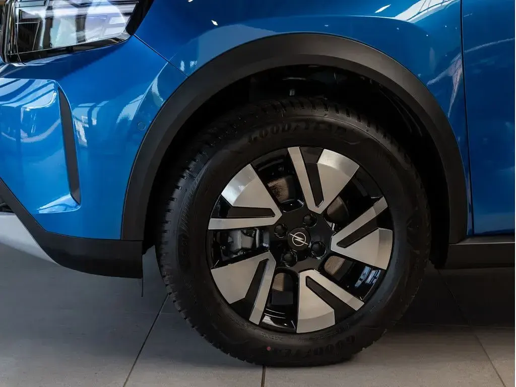 Neu Opel Frontera 145 PS (106 kW) 2026 Blau / SUV