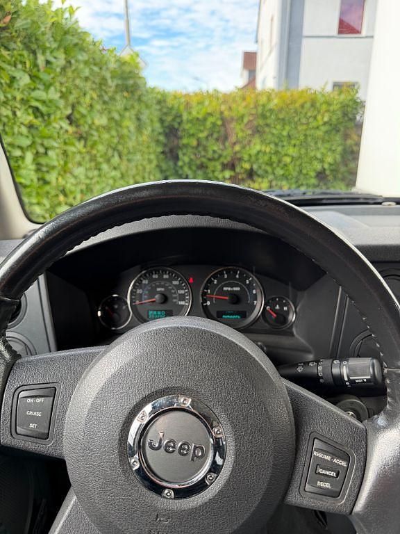 Gebraucht Jeep Commander 231 PS (169 kW) 2006 Schwarz SUV