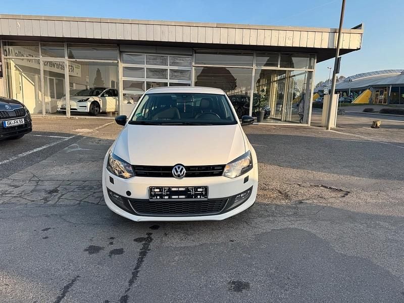 Gebraucht VW Polo Match 69 PS (50 kW) 2016 Weiß Kleinwagen