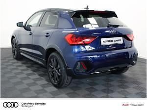 Neu Audi A1 150 PS (110 kW) 2026 Blau (navarrablau metallic) SUV