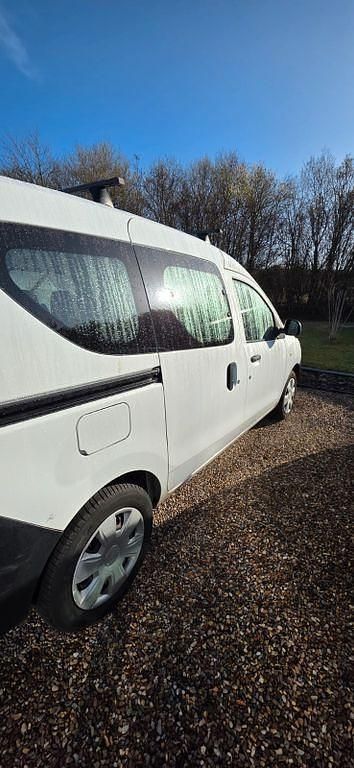 Gebraucht Dacia Dokker 102 PS (75 kW) 2017 Weiß Van / Kleinbus