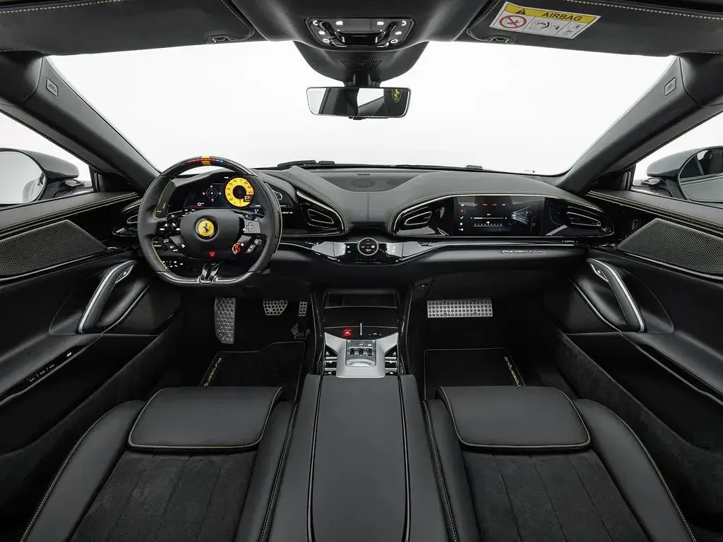Neu Ferrari Purosangue 719 PS (528 kW) 2025 Verde zeltweg SUV