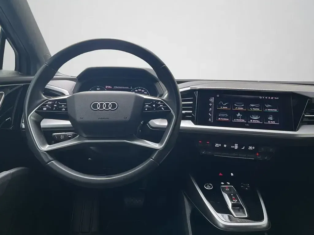 Gebraucht Audi Q4 e-tron Ambiente 125 kW (170 PS) 2023 Kieselgrau SUV