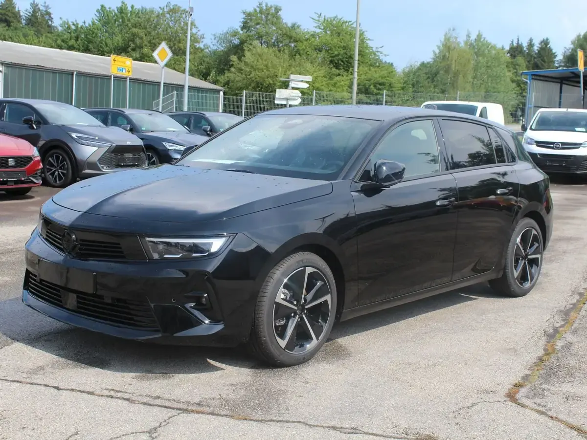 Gebraucht Opel Astra 131 PS (96 kW) 2025 Kleinwagen